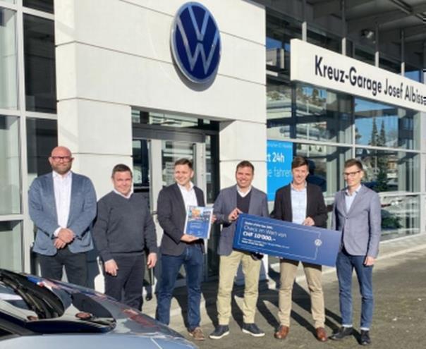 Claude Gregorini, Brand Director Volkswagen, Thomas Metz, Serviceleiter Kreuz-Garage Willisau AG, Josef Albisser, Geschäftsführer Kreuz-Garage Willisau AG, Stefan Albisser, Verkaufsleiter Kreuz-Garage Willisau AG, Roger Bättig, Geschäftsführer Volkswagen